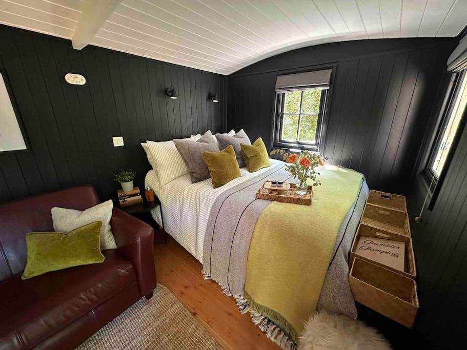 Cornwall Woodland Shepherd'S Hut - Dennis Hut ボドミン エクステリア 写真